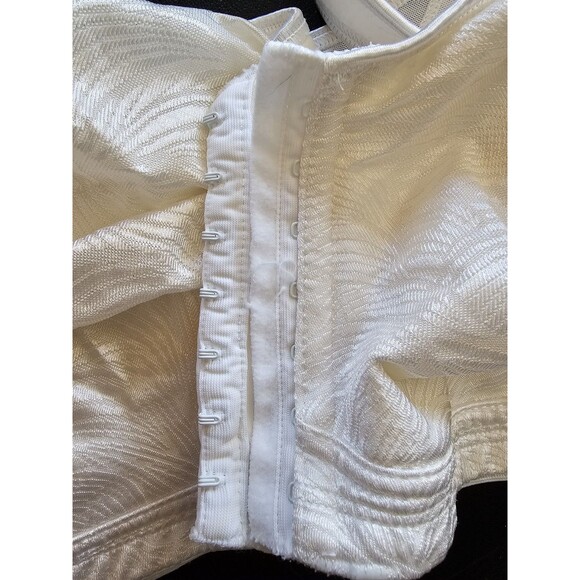 Playtex Bra Women's White Wirefree Front Closure Size 44D - Picture 6 of 6